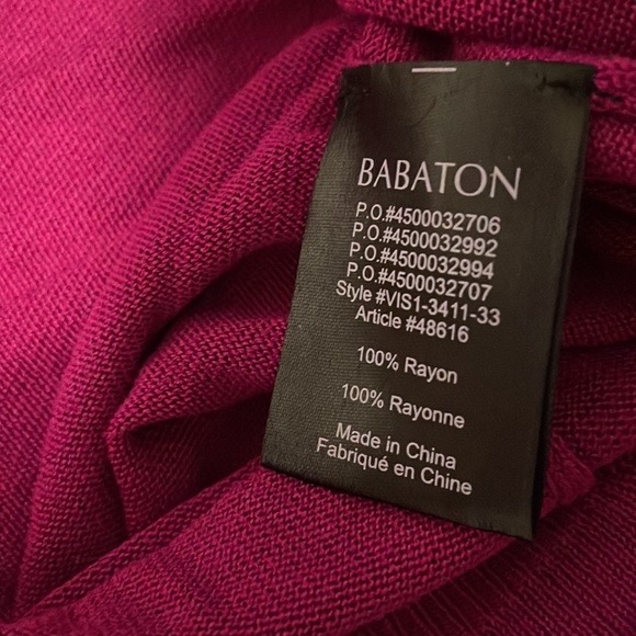 NWOT Babaton beautiful light weight sweater/top with cut out back. Sizexxs. - Picture 4 of 4